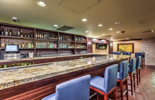 Laughlin Hotel | 1 x Sedona River View King Non Smoking Room at Edgewater Casino Resort