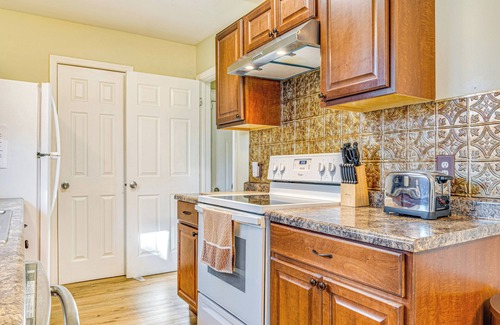 Indianapolis Casa | ~ 10 Mi to Dtwn: Indianapolis Home w/ Game Room!