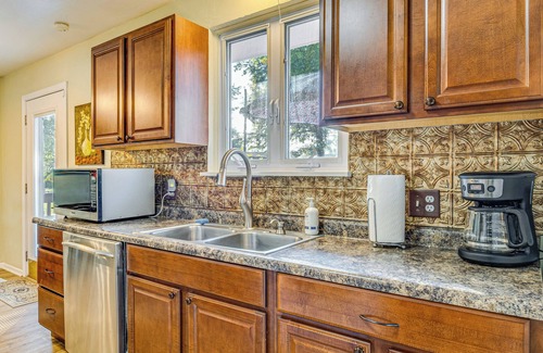 Indianapolis Casa | ~ 10 Mi to Dtwn: Indianapolis Home w/ Game Room!