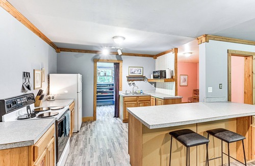 Granger Casa | 10 Mi to Notre Dame: Family Retreat in Granger