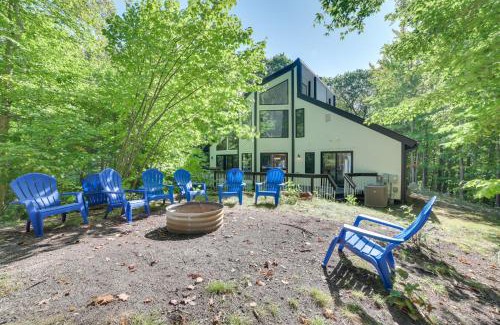 Birchwood Farms Casa | 10 Mi to Nubs Nob Modern Retreat with Fire Pit