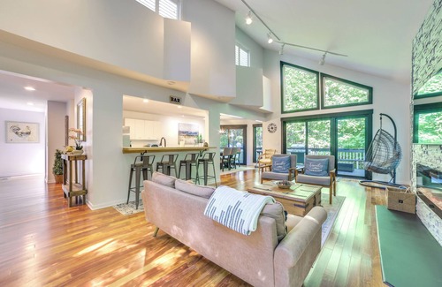 Birchwood Farms Cabaña | 2 Mi to Lake: Modern Harbor Springs Home w/ Grill!