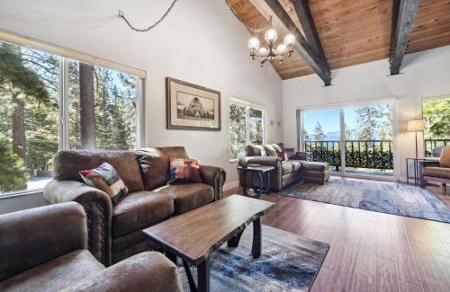 Dollar Point Apartamento | 10 Mi to Palisades Tahoe! Condo with Game Room