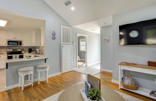 Iuka Casa | 10 Mi to Tennessee River: Blue Willow-Themed Home