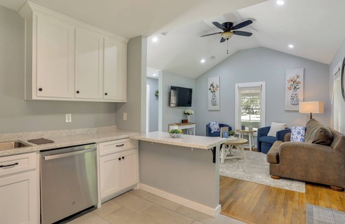 Iuka Casa | 10 Mi to Tennessee River: Blue Willow-Themed Home