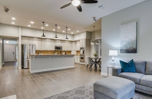 Grapevine Casa | 10 min from DFW Airport in Grapevine! 30+ Day Stays