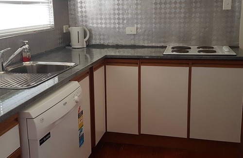 Clearview Casa | 10 min a CBD 1950s casa retro