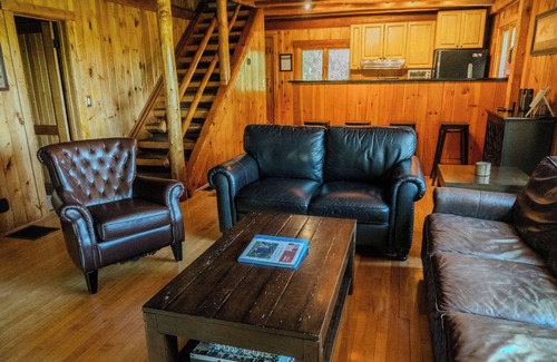 Durham Cabina | 10 MIN a WINDHAM CLASSIC 4BR REGISTRO DE LA CABINA VISTA A LA MONTAÑA Cubierta Jacuzzi en pozo de fuego