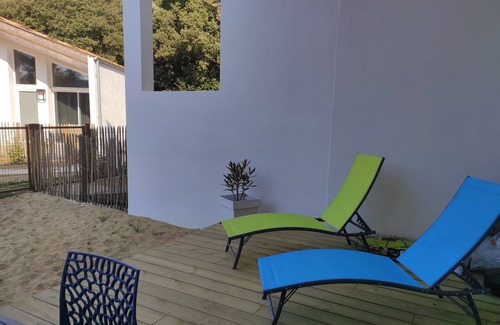 La Tranche-sur-Mer Apartamento | 10 minutes by bike from the beach, new apartment in a pine forest