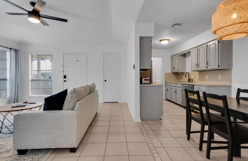 Fort Worth Casa | 10 minutes from the Stockyards! Remodeled home close to all Fort Worth offers!