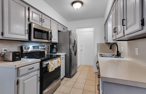 Fort Worth Casa | 10 minutes from the Stockyards! Remodeled home close to all Fort Worth offers!