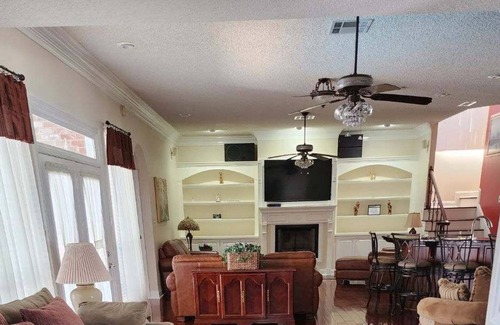 Read Boulevard East Casa | 10 minutes to downtown French Quarters in New Orleans, LA
