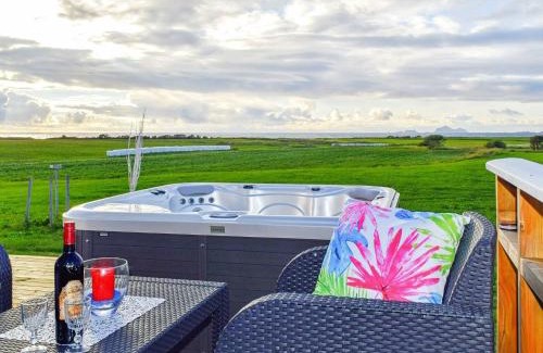 Austvagoy Casa | 10 person holiday home in Laukvik