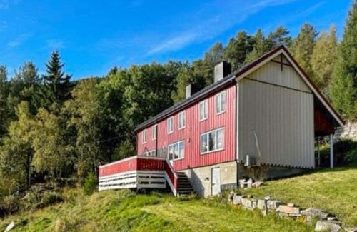 Snillfjord Casa | 10 person holiday home in Snillfjord-By Traum
