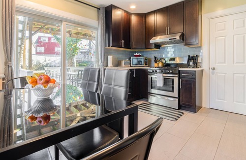 Tarrytown Casa | ★10 Top Rated Town ★ Bridge View ★ Train to NYC!