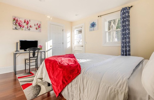 Tarrytown Casa | ★10 Top Rated Town ★ Bridge View ★ Train to NYC!