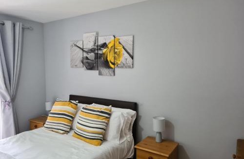 St. Ann's Chapel Casa | 10, Valley View Lodge, A beautiful 3 bedroom lodge with private Hot Tub and use of all onsite leisure facilities including fitness suite, indoor and outdoor pools set in the heart of the Tamar Valley
