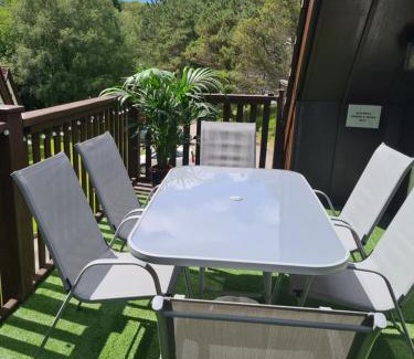 St. Ann's Chapel Casa | 10, Valley View Lodge, A beautiful 3 bedroom lodge with private Hot Tub and use of all onsite leisure facilities including fitness suite, indoor and outdoor pools set in the heart of the Tamar Valley