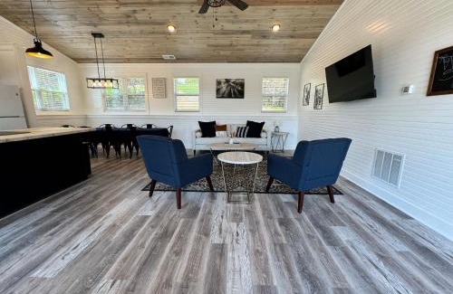 Dry Ridge Casa | 100 Acre Relaxing Retreat Near Ark- The Cabin