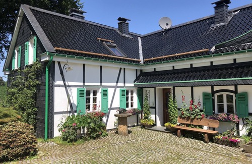 Lennep Condominio | 100 Jahre Zurück in die Vergangenheit