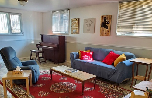 Tiny Casa | 100 m to Bluewater beach and boardwalk. Entire Cottage for the whole family!