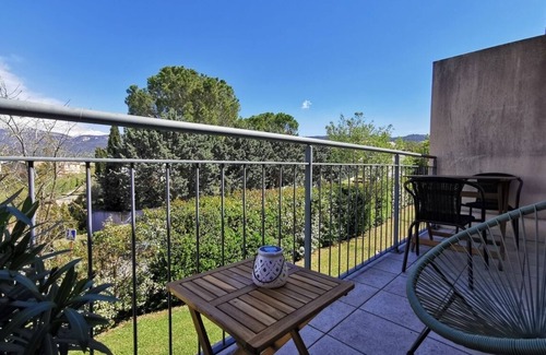 Trets Apartamento | 100m from the center! Apartment with balcony
