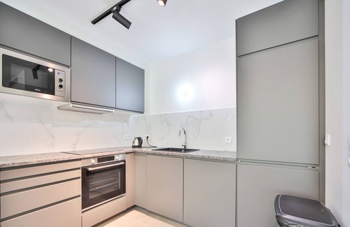 La Varenne Saint-Hilaire Apartamento | 102 71-Apartamento-Baño con ducha-Balcón