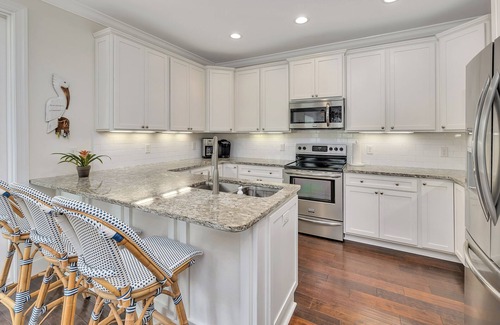 Epworth Acres Condominio | 105 Gascoigne Ave #104