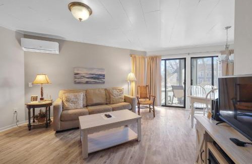 Charlevoix Casa | 107 Pointes North Inn