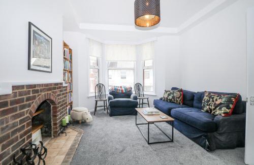 Hastings Casa | 108 Emmanuel Road