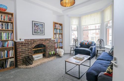 Hastings Casa | 108 Emmanuel Road