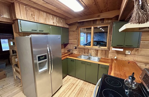 Campobello Cabina | 10Br Cozy Old Mill Lodge with Event hall, Sauna in Campobello sleeps 44