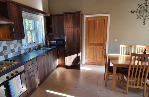 Dungarvan Casa | 11 AN SEANACHAI HOLIDAY HOMES, pet friendly in Ring, County Waterford