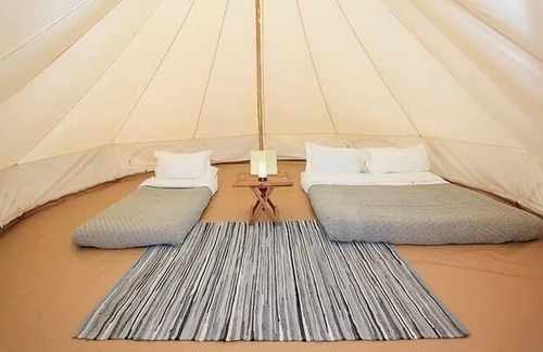 Llanfaethlu Cabina | 11 'Bellatrix' Bell Tent Glamping Anglesey
