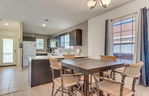 Gulf Breeze Casa | 11 Mi to Beach: Quiet Gulf Breeze Gem Near Dtwn