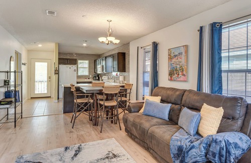 Gulf Breeze Casa | 11 Mi to Beach: Quiet Gulf Breeze Gem Near Dtwn