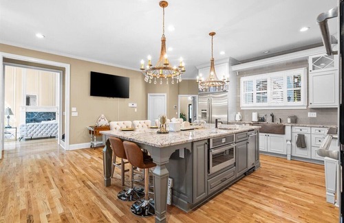 Clarkdale Casa | 11 rooms 12 beds 11580 sqft large house nearby airport