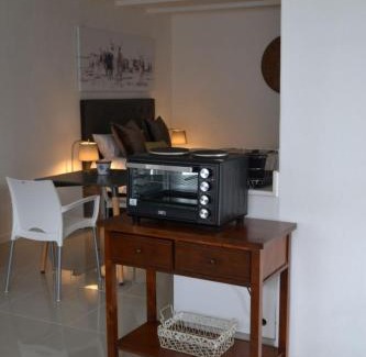 Woodmead Casa | 11 Woodmead Suites