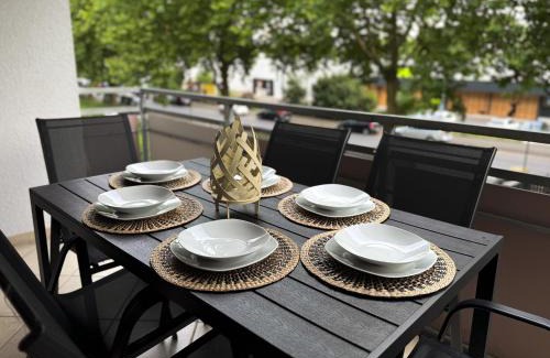 Wesertor Apartamento | 110qm - 4 Zimmer - privat Parkplatz - zentral - Balkon - MalliBase Apartments