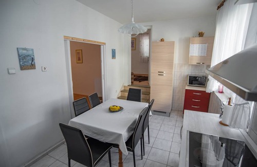 Jesenice Apartamento | 112 m² Apartamento ∙ 3 habitaciones ∙ 9 huéspedes