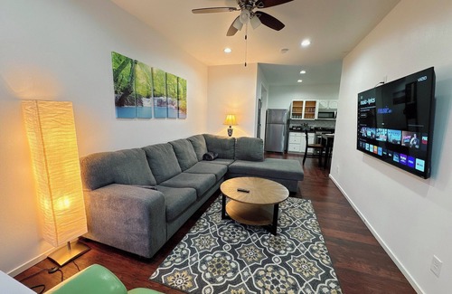 Dubuque Apartamento | 115#201-Spacious 3-bedroom apartment with WiFi, AC in charming Dubuque