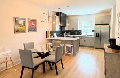 Donelson Casa | 116 The Music Valley House