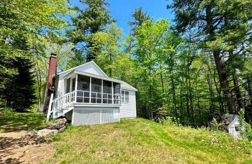Sugar Hill Casa | 11G Quintessential New England Cottage with Fantastic Views Pool gym passes