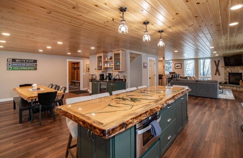 Sunday River Area Casa | 12 Bed, 6 Bath, 20 Guests STEPS from Sunday River w/ Hot Tub & Game Room