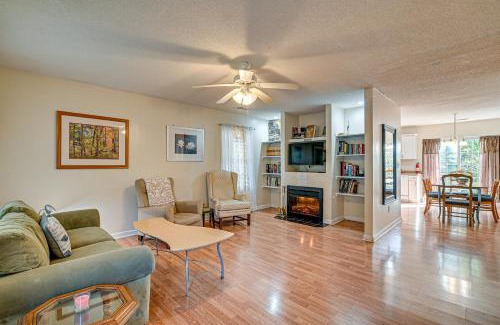 Conway Casa | 12 Mi to Myrtle Beach Peaceful Abode in Conway!