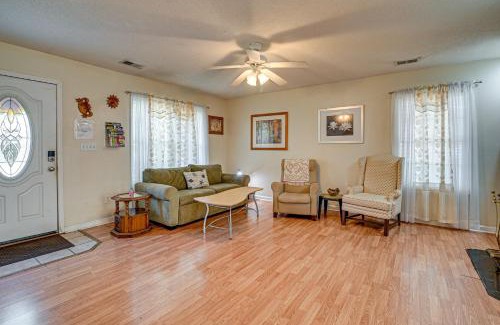 Conway Casa | 12 Mi to Myrtle Beach Peaceful Abode in Conway!