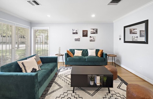 Gulfton Casa | 12 minutes to Downtown Houston! Cozy 4BD home with Ping Pong table!