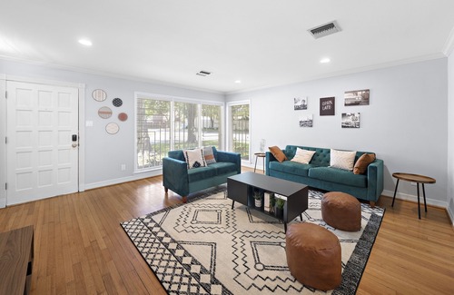 Gulfton Casa | 12 minutes to Downtown Houston! Cozy 4BD home with Ping Pong table!