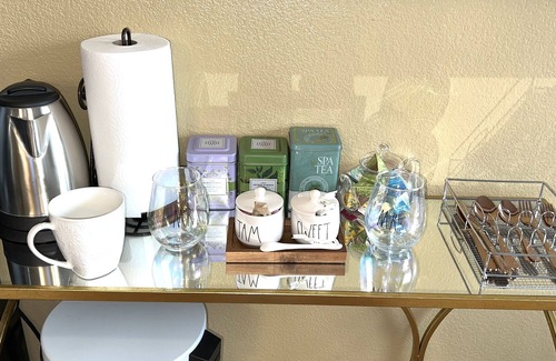 Tracy Casa | 120 #7 Master 2 queen beds suite beauty private bathroom 40 mins DTSJ