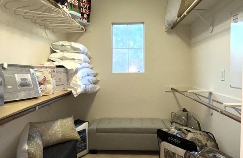 Tracy Casa | 120 #7 Master 2 queen beds suite beauty private bathroom 40 mins DTSJ